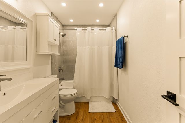 4015 Holland Avenue 103, Dallas, TX 75219