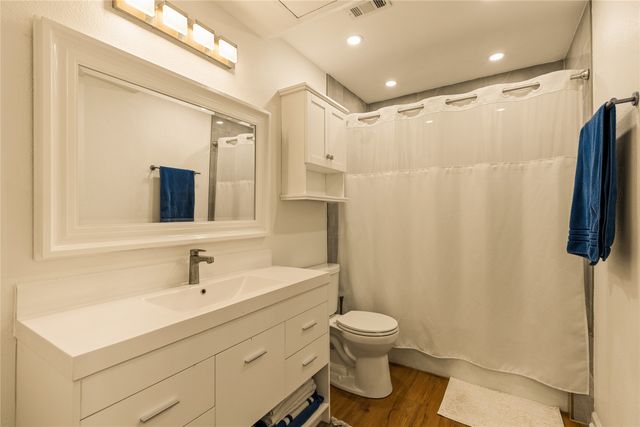 4015 Holland Avenue 103, Dallas, TX 75219