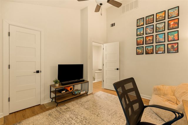4015 Holland Avenue 103, Dallas, TX 75219