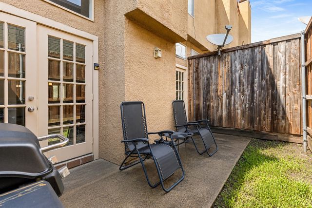4015 Holland Avenue 103, Dallas, TX 75219