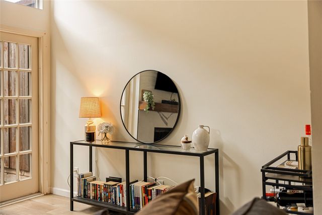 4015 Holland Avenue 103, Dallas, TX 75219