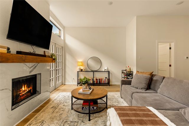 4015 Holland Avenue 103, Dallas, TX 75219