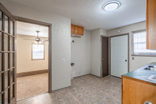 1117 E Estes Ave, Midland, TX 79701