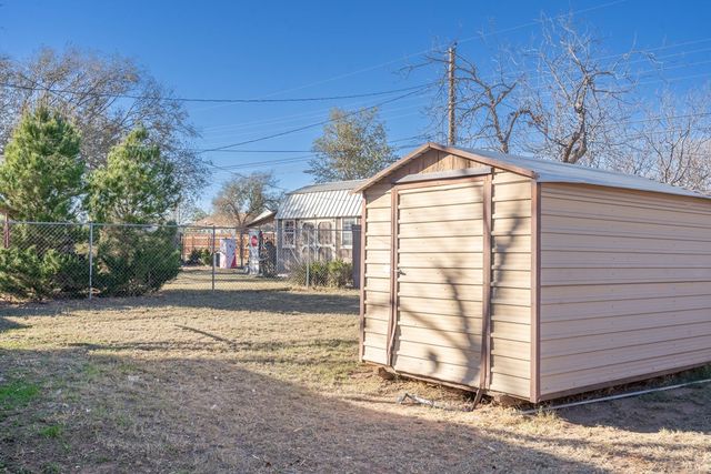 1117 E Estes Ave, Midland, TX 79701
