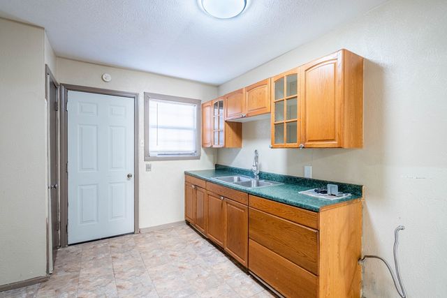 1117 E Estes Ave, Midland, TX 79701