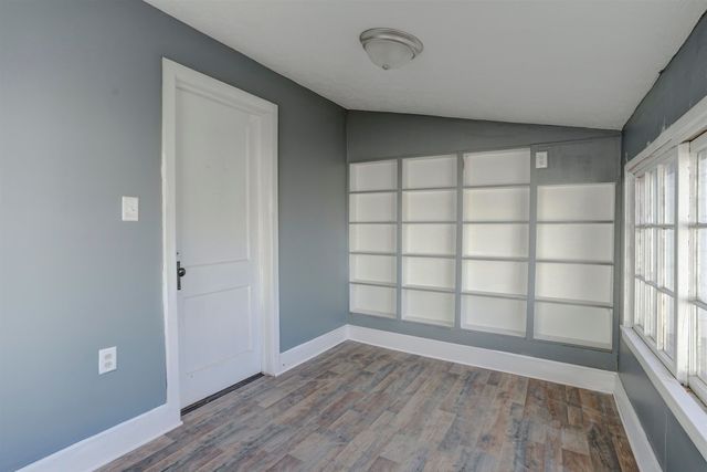 1905 Loomis St, Winfield, KS 67156