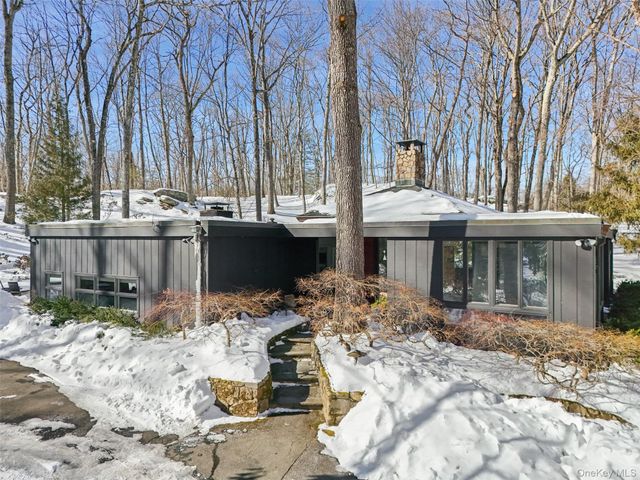 54 Hack Green Road, Pound Ridge, NY 10576