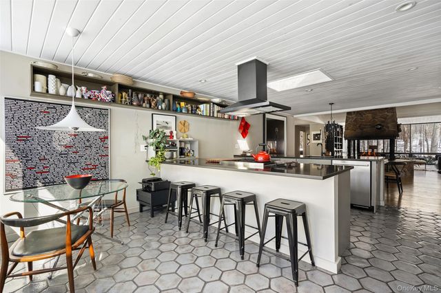 54 Hack Green Road, Pound Ridge, NY 10576