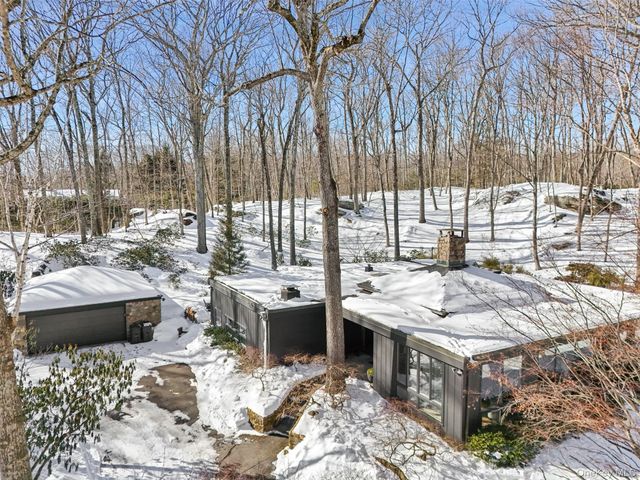 54 Hack Green Road, Pound Ridge, NY 10576