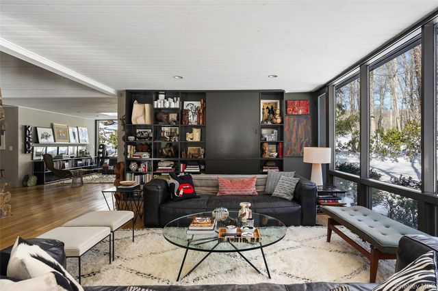 54 Hack Green Road, Pound Ridge, NY 10576