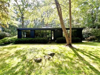 54 Hack Green Road, Pound Ridge, NY 10576