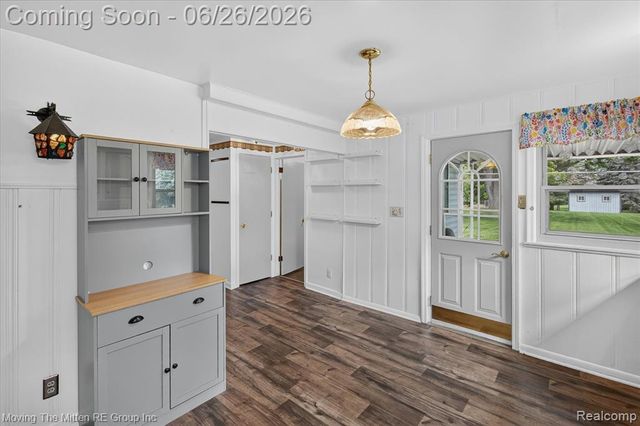 46800 W 11 Mile Road, Novi, MI 48374