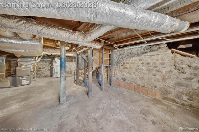46800 W 11 Mile Road, Novi, MI 48374