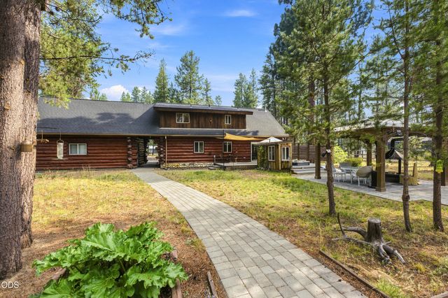 16087 Lava Drive, La Pine, OR 97739