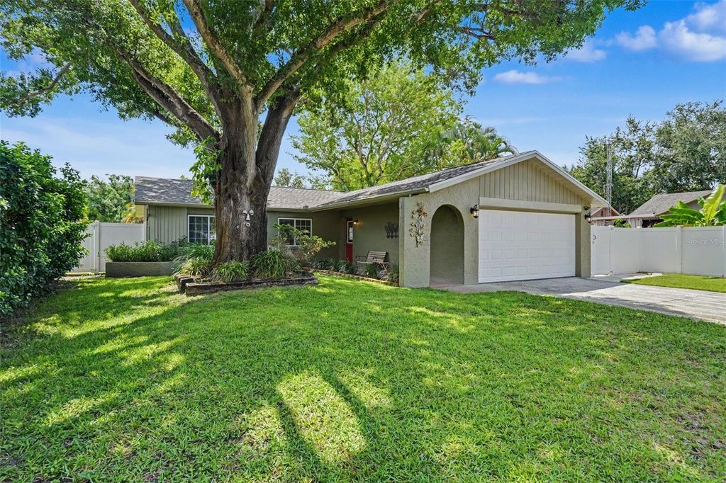 12431 DEL VERDE DRIVE, Largo, FL 33773
