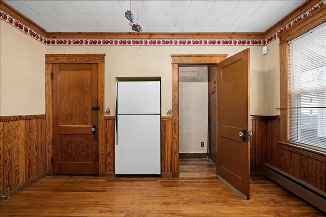 34 Dartmouth St, Worcester, MA 01604