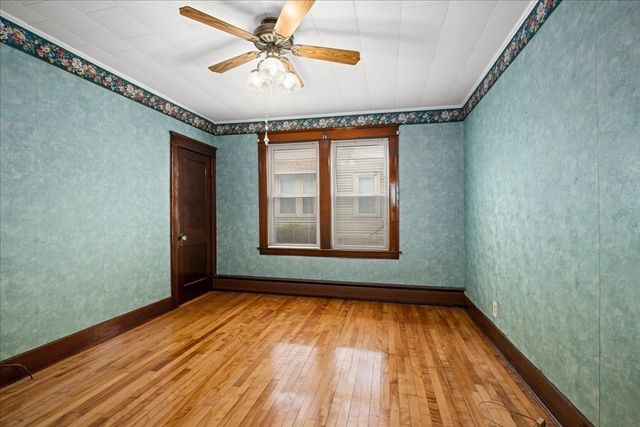 34 Dartmouth St, Worcester, MA 01604