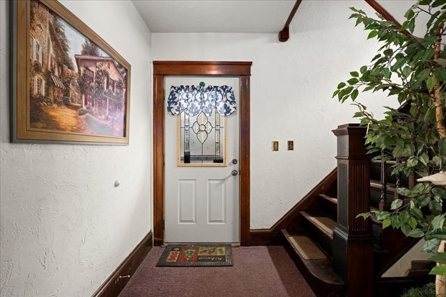 34 Dartmouth St, Worcester, MA 01604