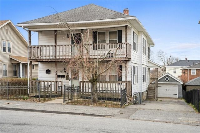 34 Dartmouth St, Worcester, MA 01604