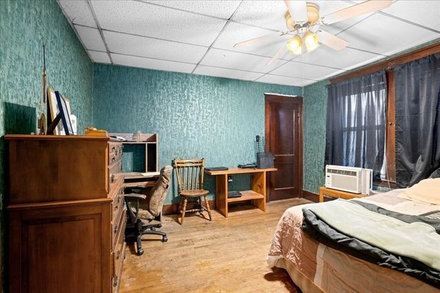34 Dartmouth St, Worcester, MA 01604