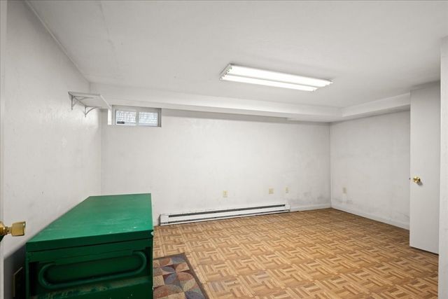 34 Dartmouth St, Worcester, MA 01604