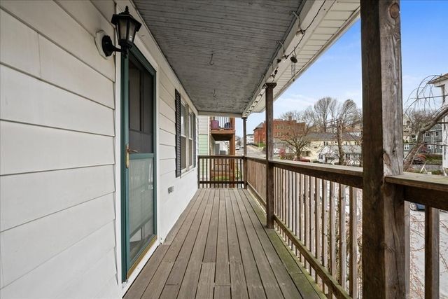 34 Dartmouth St, Worcester, MA 01604