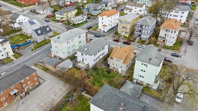 34 Dartmouth St, Worcester, MA 01604