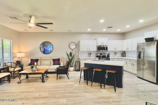 492 E RAINBOW Drive, Chandler, AZ 85249