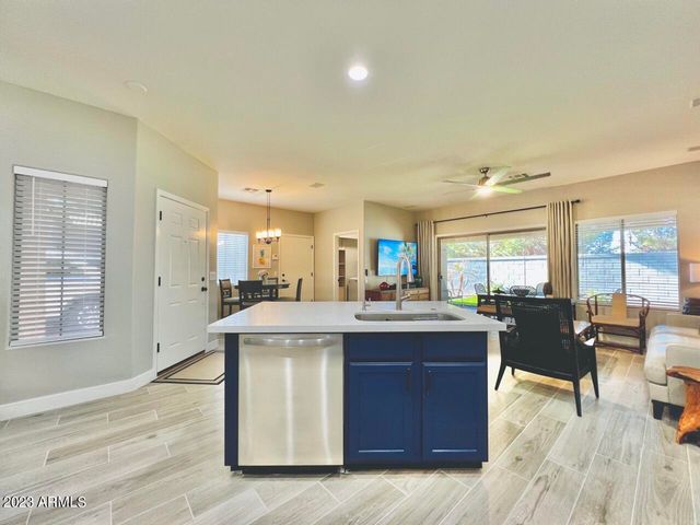 492 E RAINBOW Drive, Chandler, AZ 85249