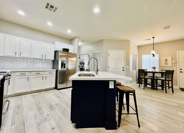 492 E RAINBOW Drive, Chandler, AZ 85249