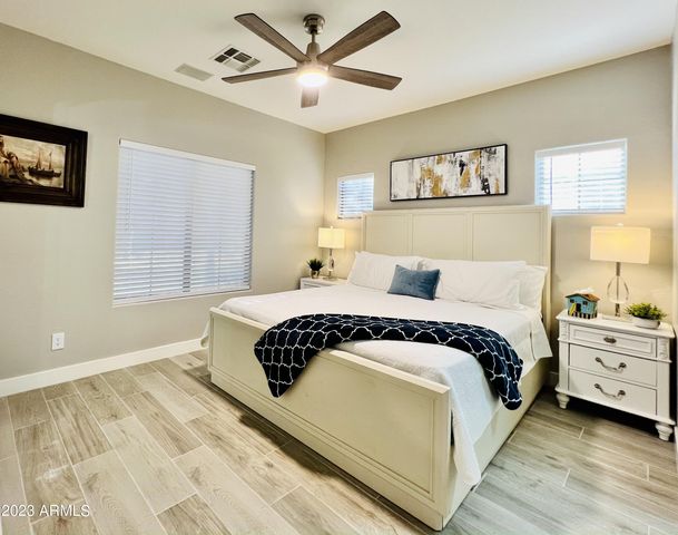 492 E RAINBOW Drive, Chandler, AZ 85249