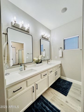 492 E RAINBOW Drive, Chandler, AZ 85249