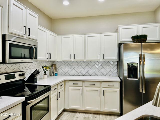 492 E RAINBOW Drive, Chandler, AZ 85249