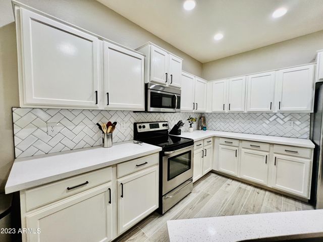 492 E RAINBOW Drive, Chandler, AZ 85249