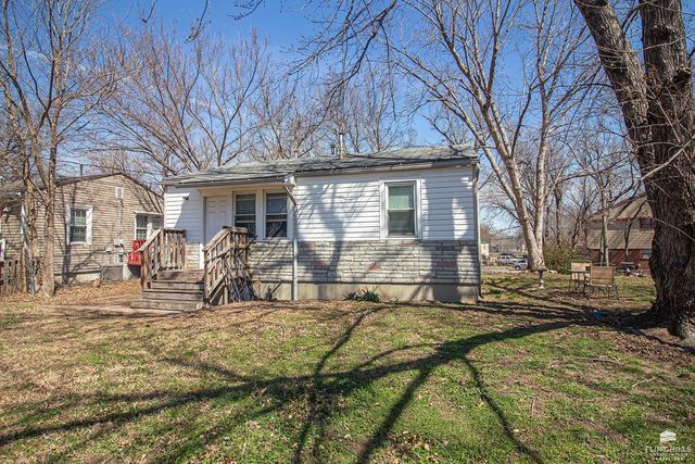 10 Lincoln Circle, Junction City, KS 66441