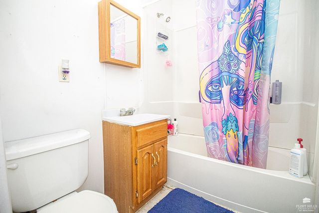 10 Lincoln Circle, Junction City, KS 66441