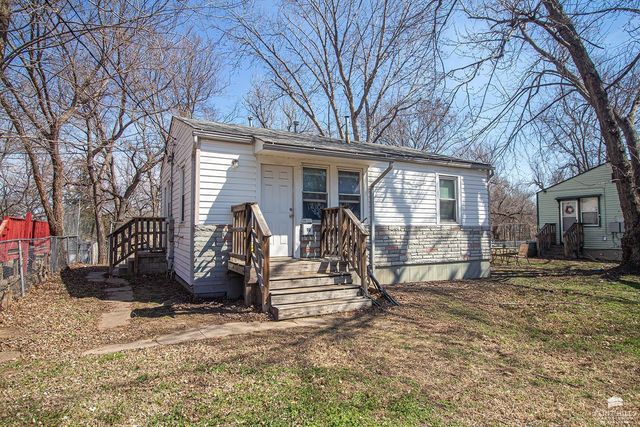 10 Lincoln Circle, Junction City, KS 66441