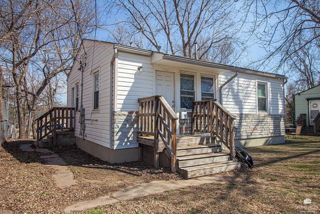 10 Lincoln Circle, Junction City, KS 66441