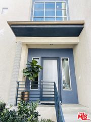 6581 Seabluff Drive 11, Los Angeles, CA 90094