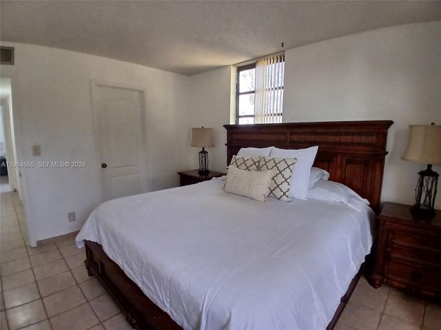 12209 SW 14th Ln 1305, Miami, FL 33184