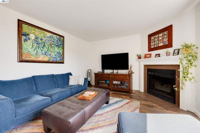 2505 Miramar Ave 114, Castro Valley, CA 94546