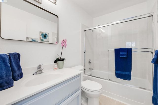 2505 Miramar Ave 114, Castro Valley, CA 94546