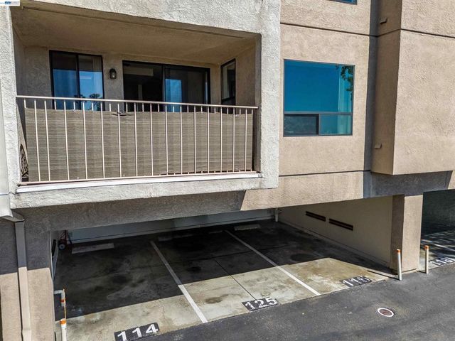 2505 Miramar Ave 114, Castro Valley, CA 94546