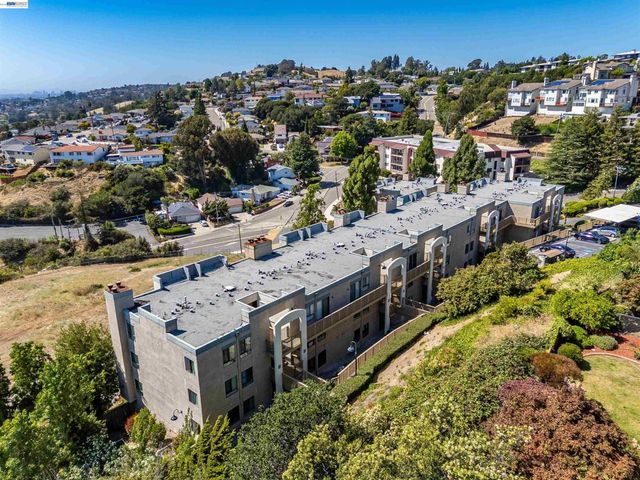 2505 Miramar Ave 114, Castro Valley, CA 94546