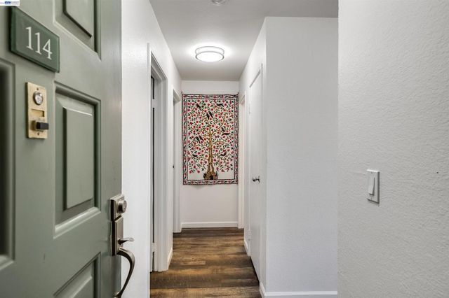 2505 Miramar Ave 114, Castro Valley, CA 94546