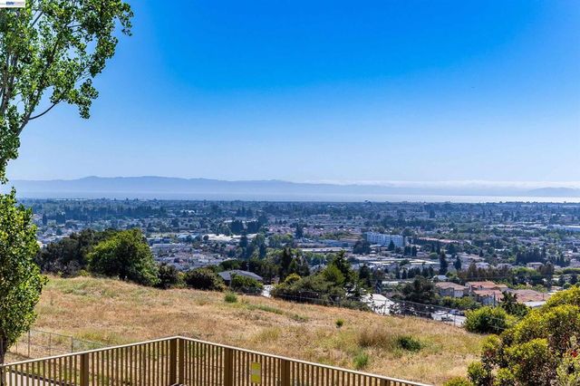 2505 Miramar Ave 114, Castro Valley, CA 94546