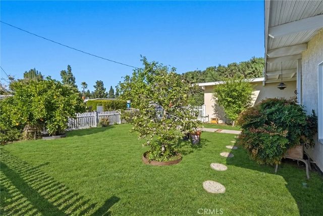 17066 Jersey St., Granada Hills, CA 91344