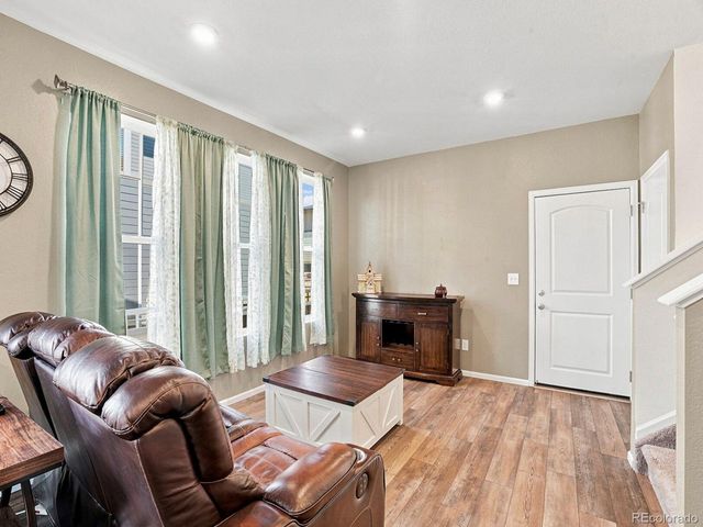 21331 E 60th Ave, Aurora, CO 80019
