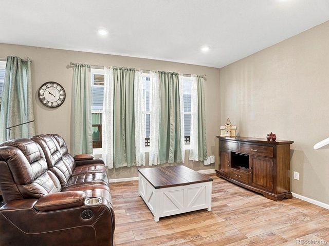21331 E 60th Ave, Aurora, CO 80019
