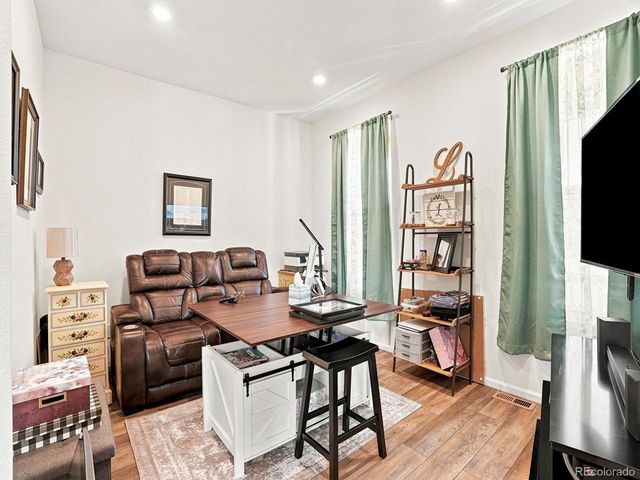 21331 E 60th Ave, Aurora, CO 80019